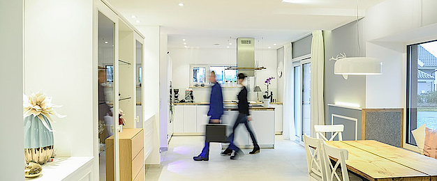 Präsenz­melder bei Elektro Häcker GmbH in Schweinfurt
