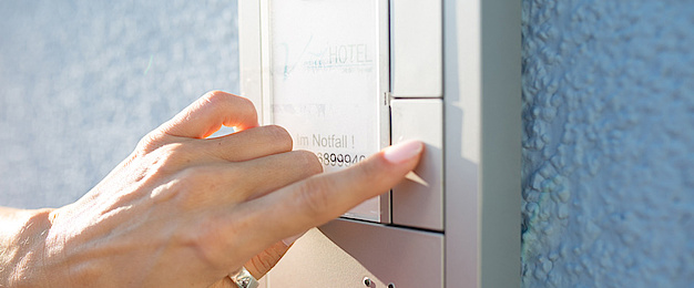 Sprech­anlagen bei Elektro Häcker GmbH in Schweinfurt