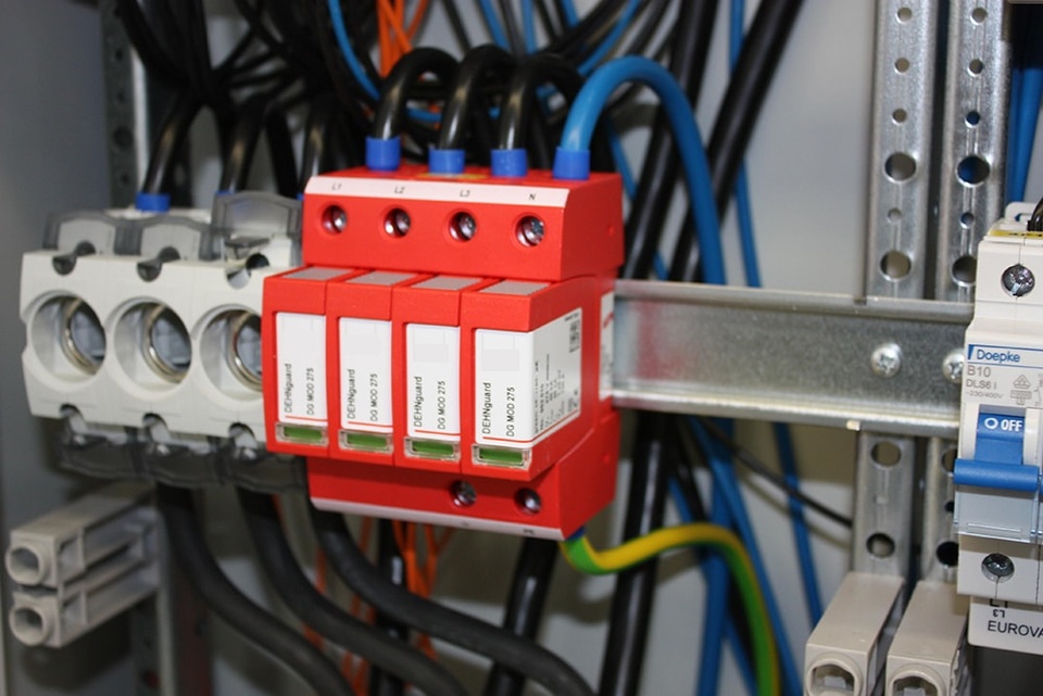 U berspannungsschutz bei Elektro Häcker GmbH in Schweinfurt